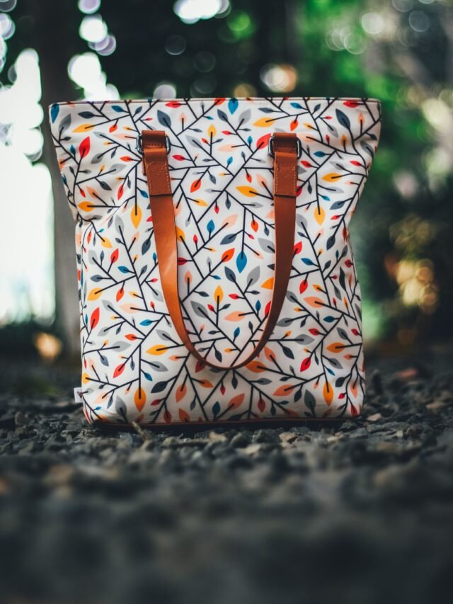 Tote Vs Sachet Bags